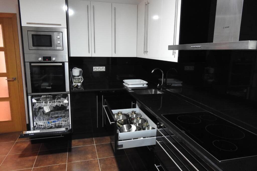 Apartamento De 4 Dormitorios En Camariñas מראה חיצוני תמונה